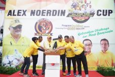 Alex Noerdin Football...