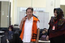 Korupsi Bandara Bobong,...