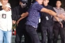 Rommy Tiba di Gedung...