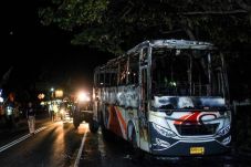 Pembakaran Bus di Sleman,...