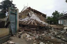 Gempa Guncang Lombok...