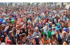 Ribuan Warga Sidimpuan...