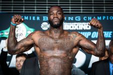 Deontay Wilder Puji...