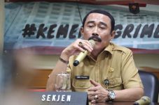 Permudah Pelayanan Publik,...