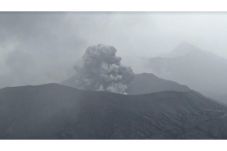 Aktivitas Vulkanik Gunung...