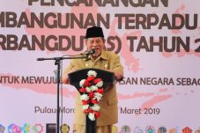 Gubernur Maluku Utara...