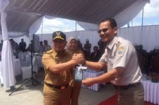 Gubernur Kalteng-Bupati...
