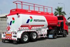 Pembajak Mobil Tangki...