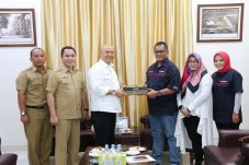 Wali Kota Medan Dinobatkan...