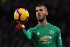 Beda Rasa, Main di United...