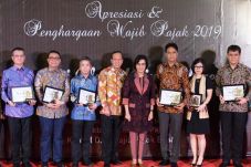 Daihatsu Rebut Penghargaan...