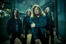 Dave Mustaine Siapkan...