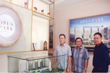Opus Park Buka Kantor...