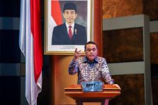 Hadapi Revolusi Industri...