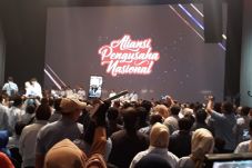 Kumpul di Djakarta Theater,...