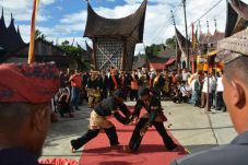 Tampilkan Suasana Kuno,...