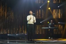 Calum Scott Berbagi...