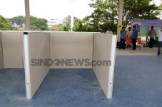 Tak Dapat Lapak Skybridge,...