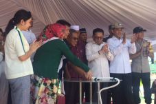 Pj Sekda Kobar Resmikan...