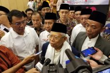 Puluhan Ribu Pendukung...
