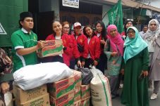 Aksi Sosial Bunda Merah...