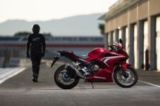 Honda Resmi Hadirkan...