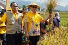 Tommy Soeharto Berkomitmen...