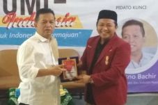 Soetrisno Bachir Puji...