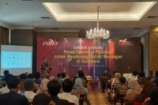 OJK: Fintech Bakal Kalahkan...