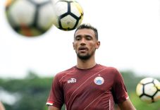 Demi Persija, Bruno...