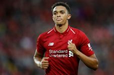 Bek Kanan Andalan Liverpool...