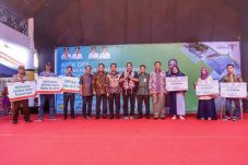 Menpar Dorong Investor...