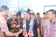 Kunjungi Selayar, Menpar...