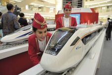 Proyek Kereta Cepat...