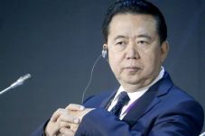 China Tuntut Mantan...
