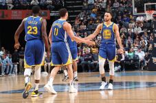 Warriors Permalukan...
