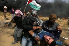 Pasukan Israel Bunuh...