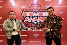 3 Model Mazda Raih Award...
