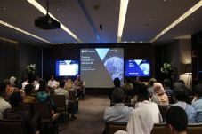 Gandeng Microsoft, Esri...
