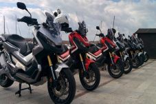 Beri Pelayanan Terbaik,...