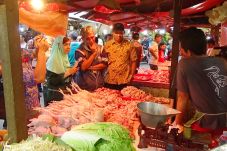 Sebulan Jelang Puasa,...