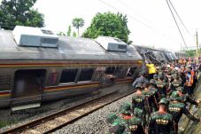 KNKT: Penyebab KRL Anjlok...