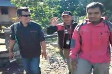 Ditinggal BTNT di Hutan,...