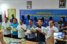 Bawa 24 Kg Sabu dan...