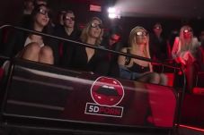 Bioskop Porno 5D Dibuka...