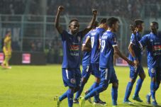 Unggul di Leg Pertama,...