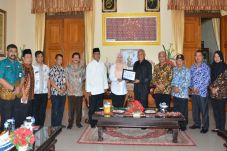Bantu Bencana Tsunami...