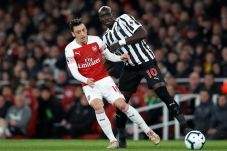 Arsenal Bertandang ke...