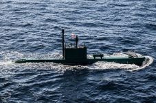 Kapal Selam Iran yang...