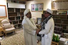 Bertemu di Mekkah, Habib...